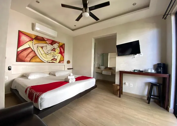 Pacha Boutique Hotel 4*
